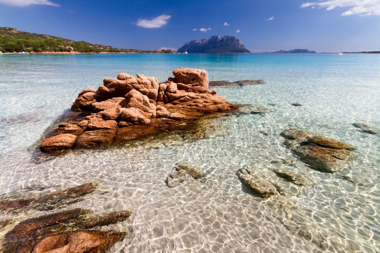 Residence L'Ea Di Lavru - Appartamenti Mono-Bilo-Trilocali Porto San Paolo  Bagian luar foto