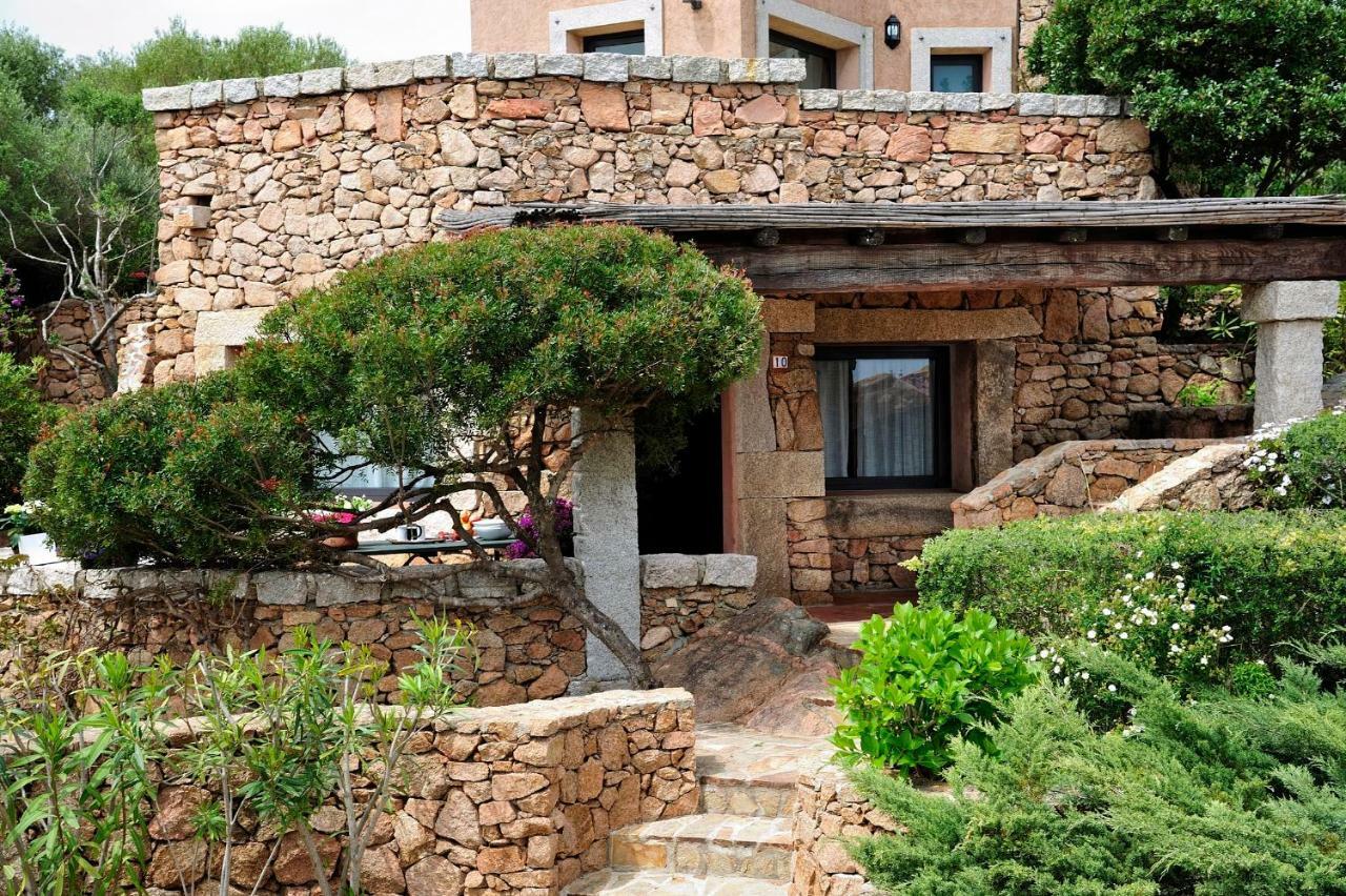 Residence L'Ea Di Lavru - Appartamenti Mono-Bilo-Trilocali Porto San Paolo  Bagian luar foto