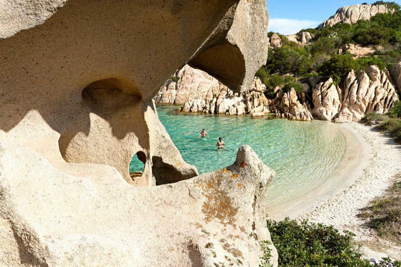 Residence L'Ea Di Lavru - Appartamenti Mono-Bilo-Trilocali Porto San Paolo  Bagian luar foto