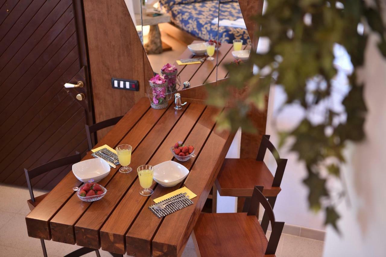 Residence L'Ea Di Lavru - Appartamenti Mono-Bilo-Trilocali Porto San Paolo  Bagian luar foto