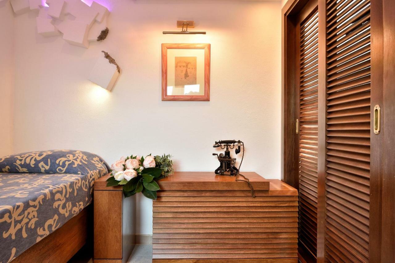Residence L'Ea Di Lavru - Appartamenti Mono-Bilo-Trilocali Porto San Paolo  Bagian luar foto