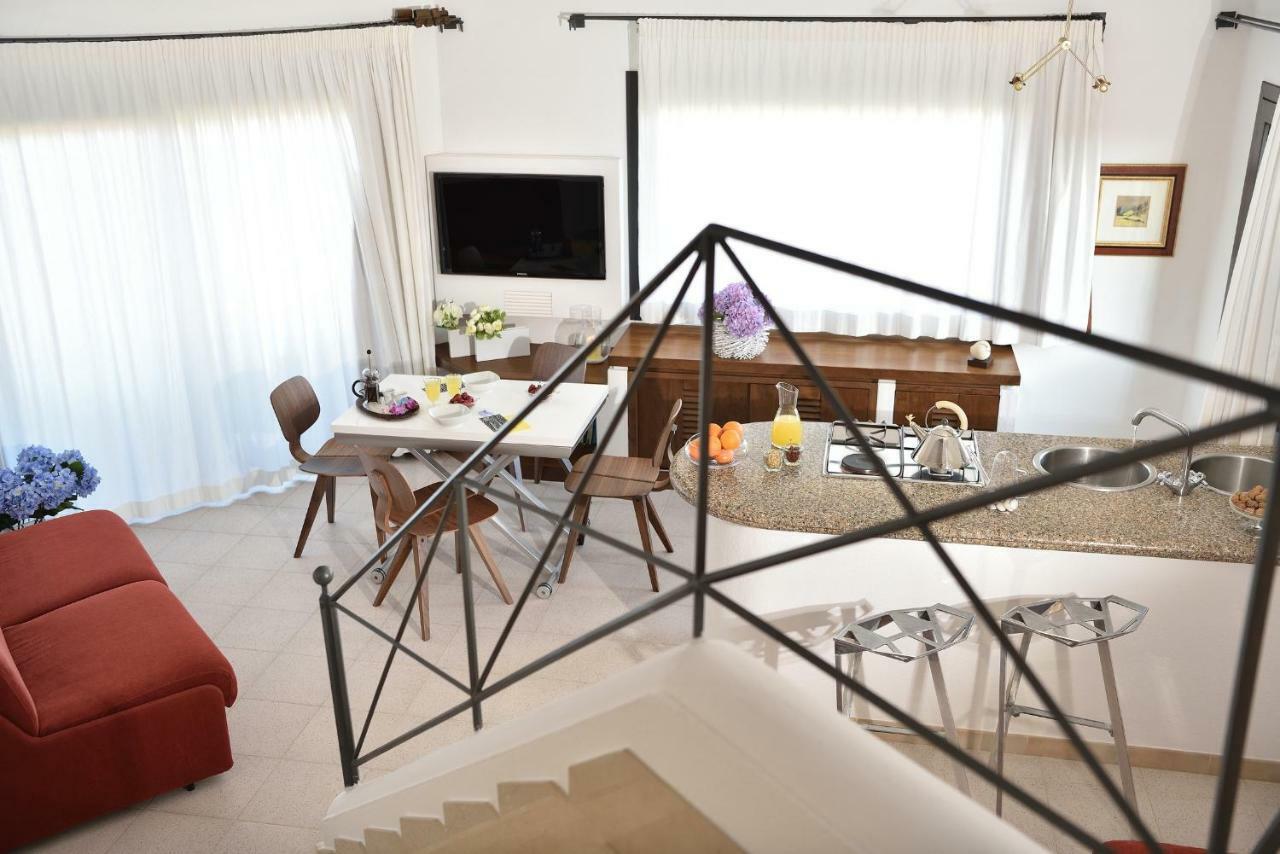 Residence L'Ea Di Lavru - Appartamenti Mono-Bilo-Trilocali Porto San Paolo  Bagian luar foto