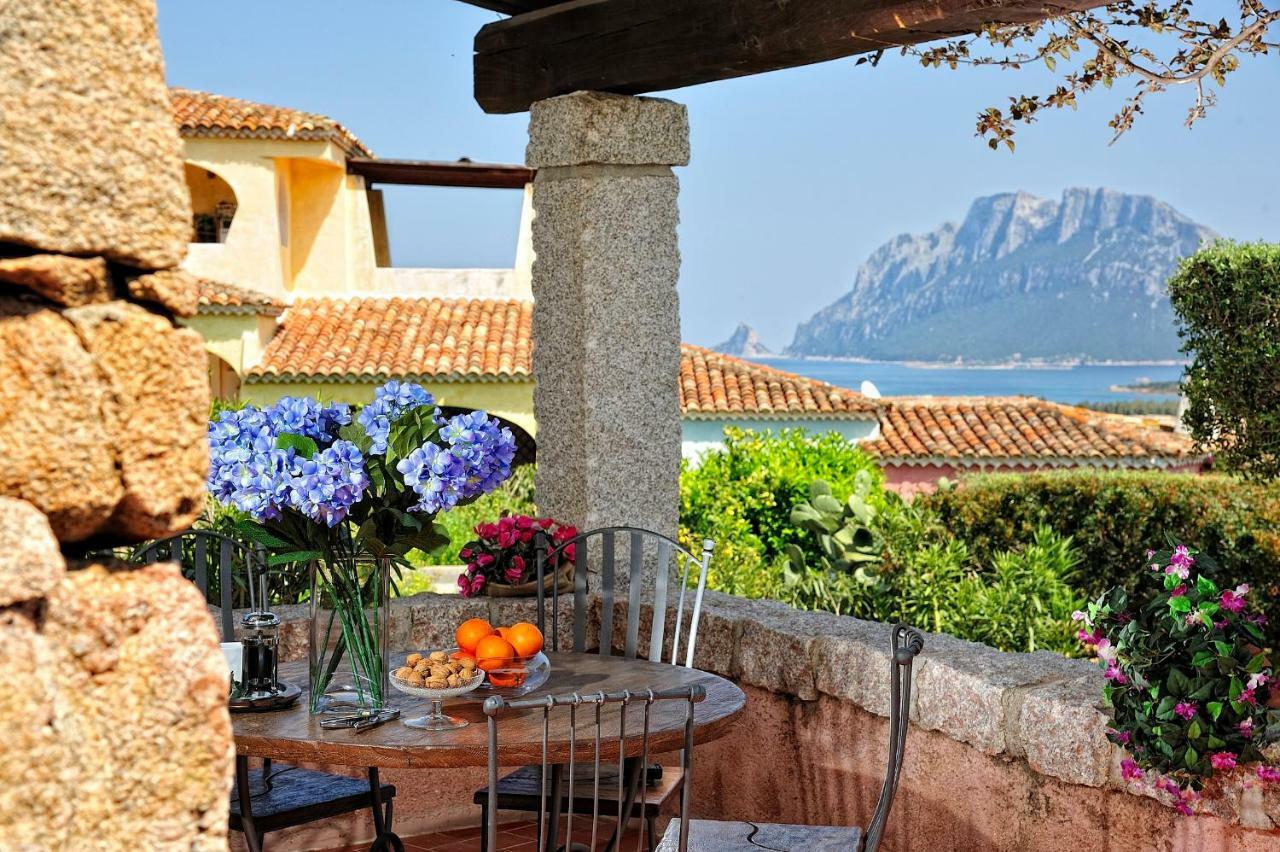 Residence L'Ea Di Lavru - Appartamenti Mono-Bilo-Trilocali Porto San Paolo  Bagian luar foto